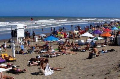 Granados: pusimos en funcionamiento 5.000 polic�as recorriendo todo el d�a 24 balnearios