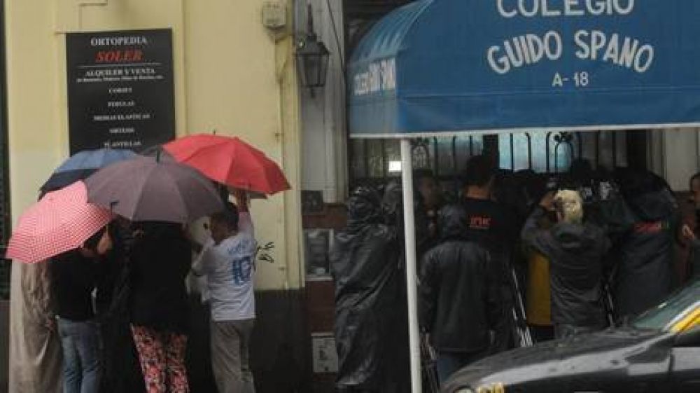 Protestan en Palermo por el cierre repentino de una escuela