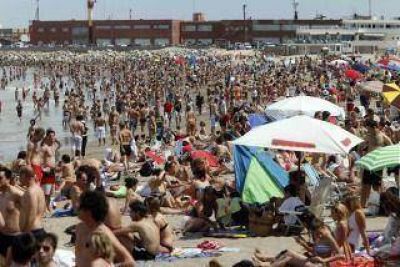 Ingresan a Mar del Plata 500 autos por hora y la ocupaci�n es del 90%