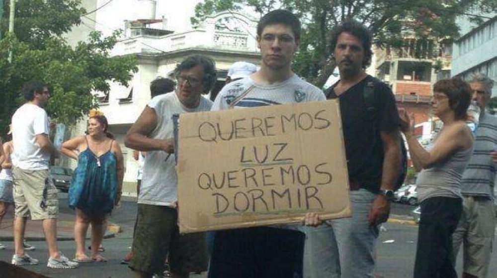 Legisladores porte�os denunciaron a Edenor y Edesur por sabotaje