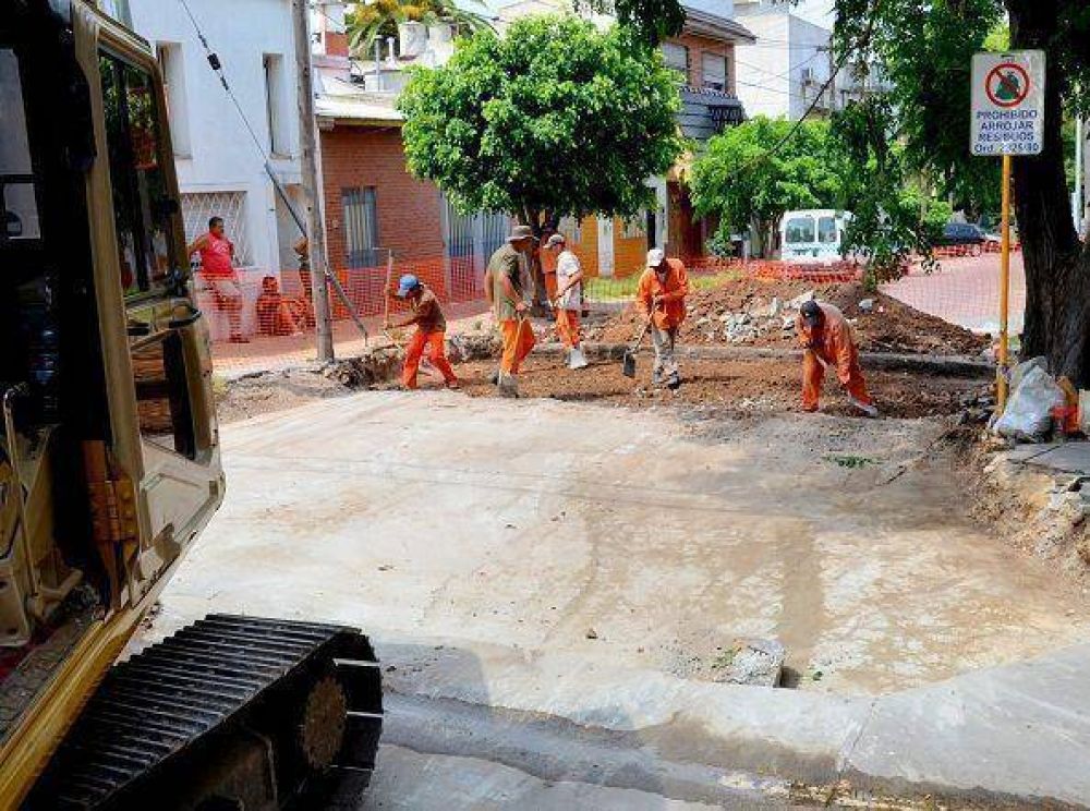 Repavimentaci�n en San Mart�n