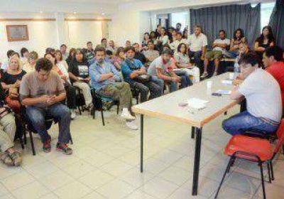 ATE y los enfermeros bloquean hoy la refiner�a de YPF en Plaza Huincul 