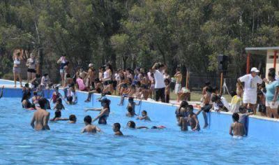 A puro chapuz�n: colonias gratuitas para los ni�os