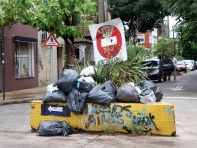 La basura sigue en las calles