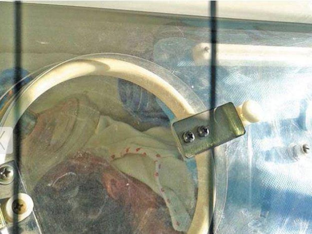 Est� grave el beb� prematuro que trasladaron desde Alvear en el helic�ptero de la Polic�a