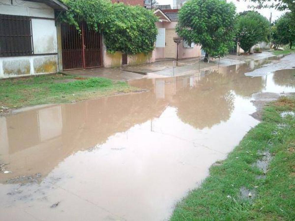 Vecinos de Covepan I inundados ayer a la ma�ana por lluvias