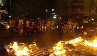Legisladores porte�os denunciaron a Edenor y Edesur por sabotaje