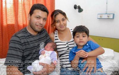 La primera beb� del a�o en Jun�n se llama Melani y pes� 2,550 kilos