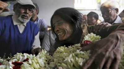 Muere una joven india violada y prendida fuego
