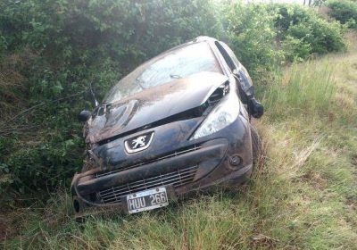 Joven muri� en accidente en camino rural de 25 de Mayo