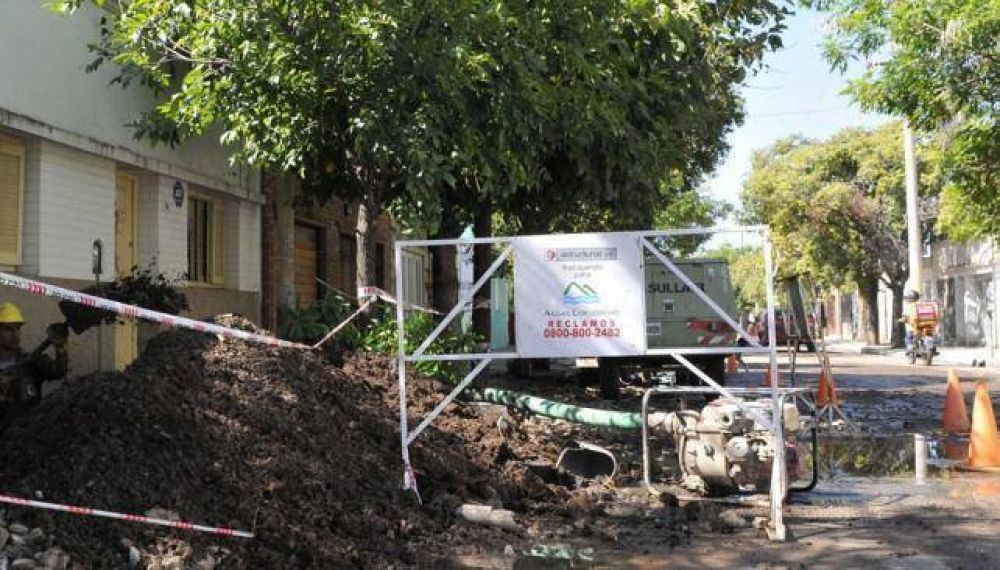 La oposici�n dice que Aguas Cordobesas no paga el canon
