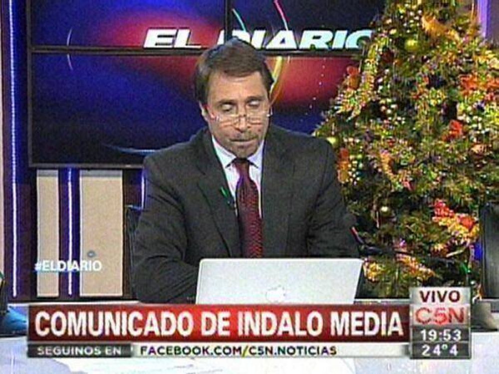 Molesto, Feinmann ley� un comunicado del Grupo Indalo que justifica los despidos a periodistas