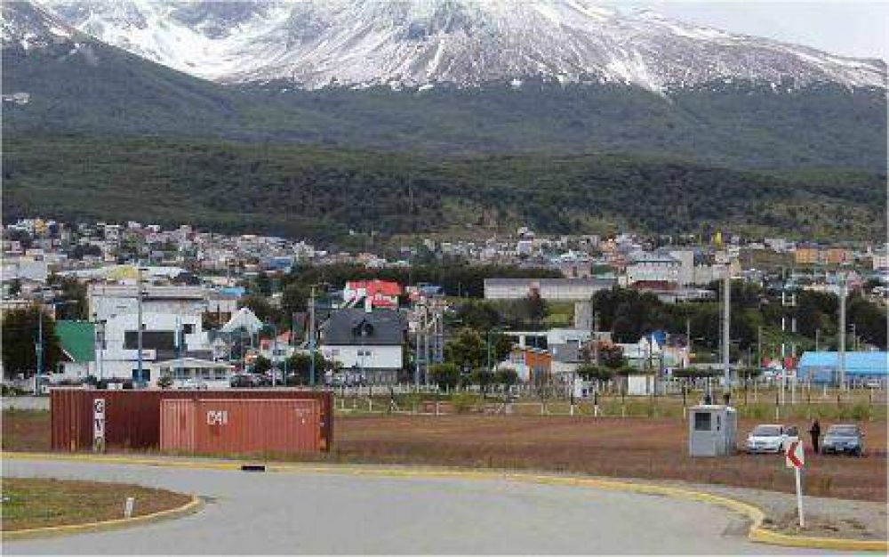 Comenzaron los preparativos para construir la earthship