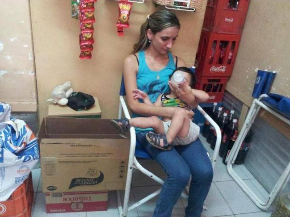 Dicen que cuidaban negocios y los detuvieron por saqueadores