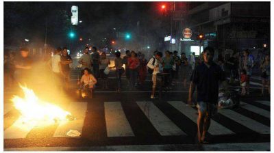 Pese a que baj� la temperatura, a�n varios vecinos siguen sin luz