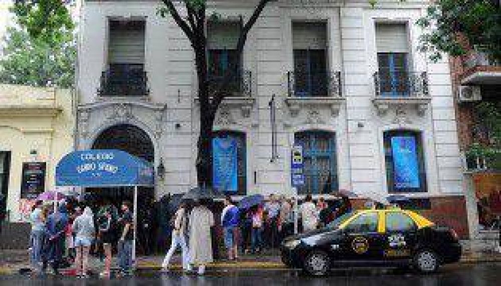 Allanaron el colegio Guido Spano