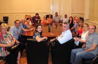 Julio Zamora se reuni� con los concejales del Frente Renovador