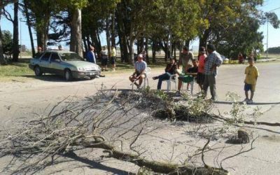 Protesta de "trapitos" por estacionamientos en el Alfar