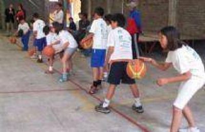 Habr� actividades deportivas y recreativas en las Escuelas Abiertas y Playones Educativos