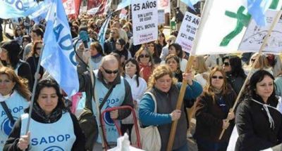 Docentes no coinciden con Balagu�