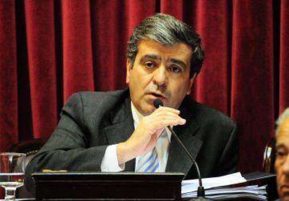 Diputado radical critic� a la UCR bonaerense