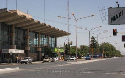 Luminarias encendidas en pleno d�a