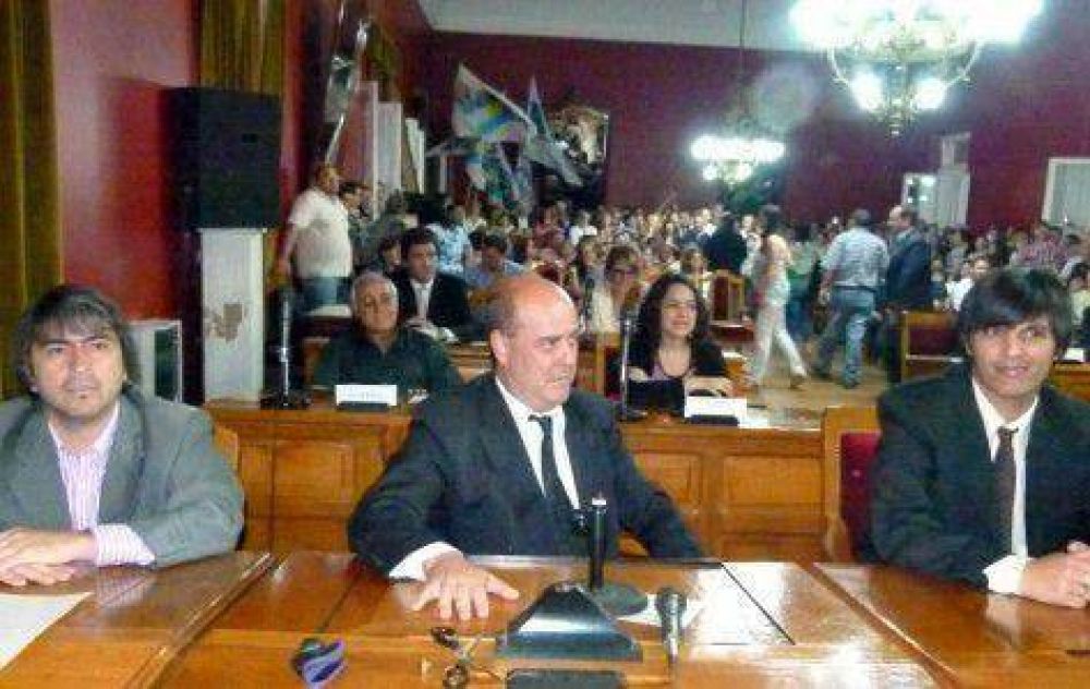 Concejales del FPV responden a las cr�ticas del oficialismo