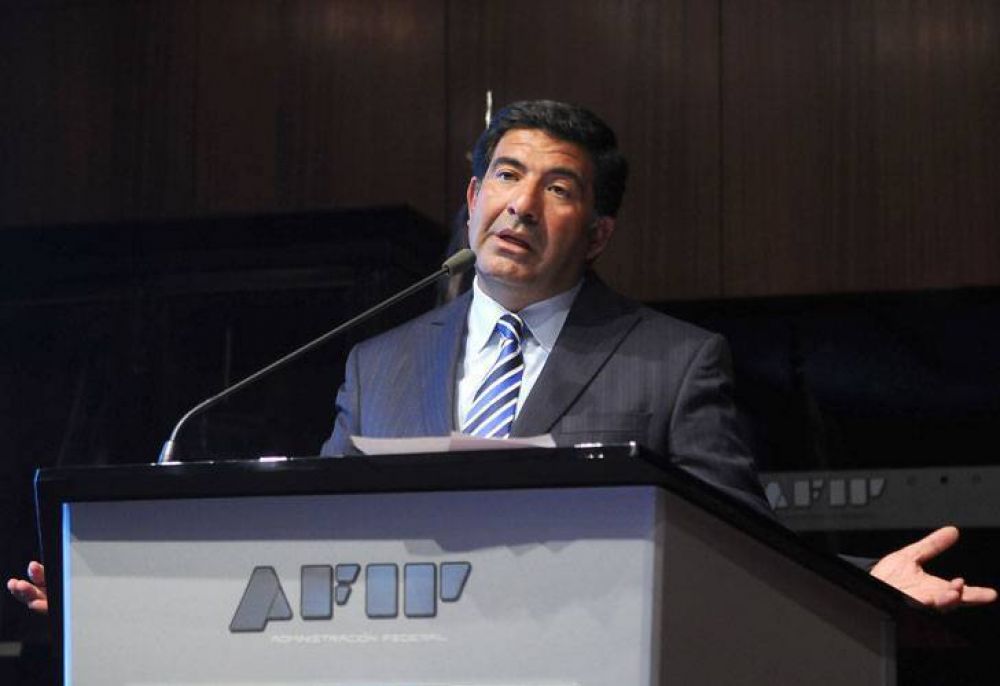 Ricardo Echegaray: qui�n es y de d�nde viene