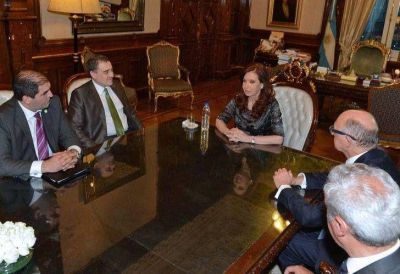 Cristina regresa esta semana para enfrentar las urgencias