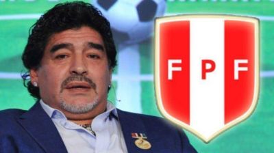 �Bomba de 'humo' o realidad? Afirman que Maradona podr�a dirigir la Selecci�n de Per�