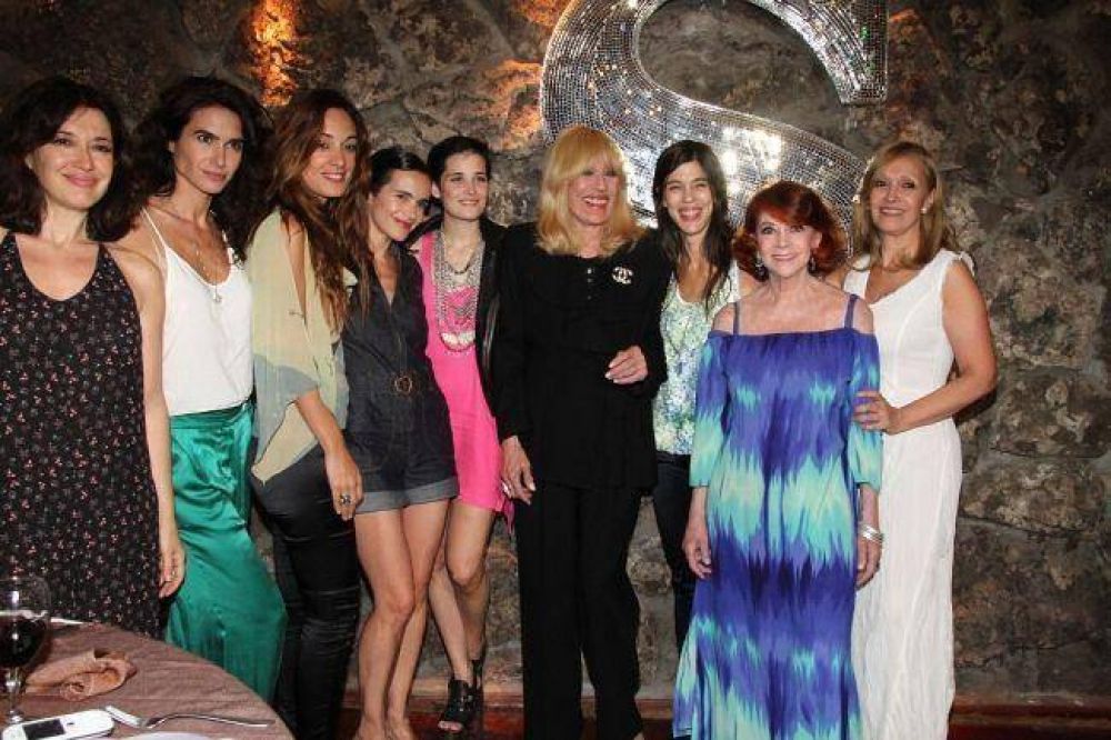 LOS ELENCOS FESTEJARON EL INICIO DE LA TEMPORADA