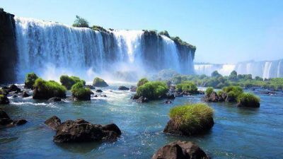 Las Cataratas del Iguaz� y las Misiones Jesu�ticas, entre los 10 sitios tur�sticos m�s visitados del pa�s