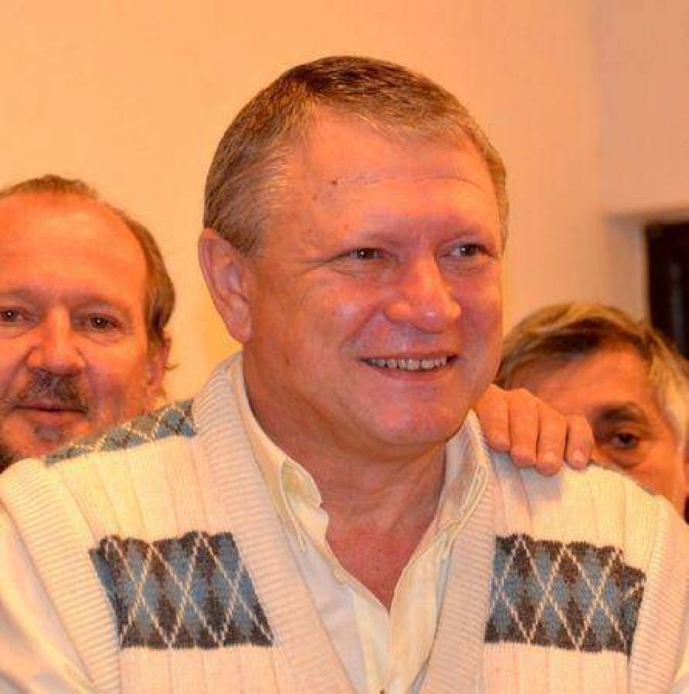 Junto con Atanasoff asumir�n dos directores que fortalecen la presencia de acopiadores en la empresa