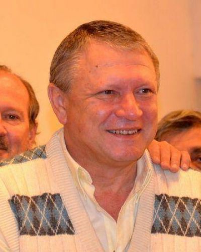 Junto con Atanasoff asumir�n dos directores que fortalecen la presencia de acopiadores en la empresa