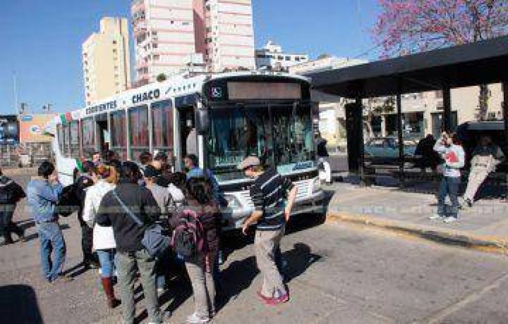 Tarifazo al Chaco-Corrientes: remises a $13 y colectivos a $6