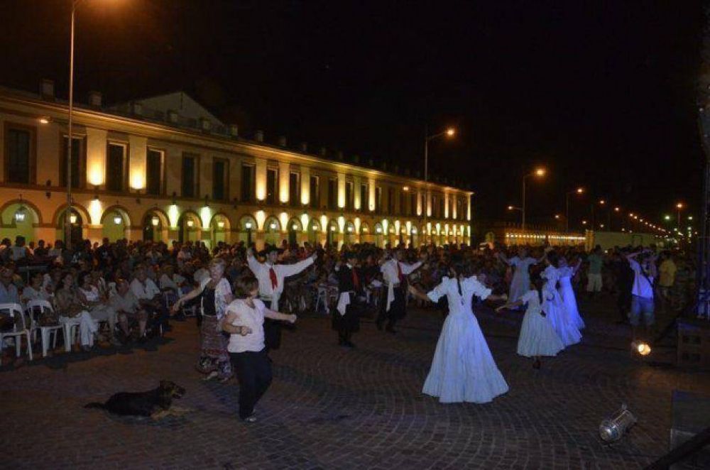 Comenz�, ayer domingo, el ciclo �M�sica en la Plaza�