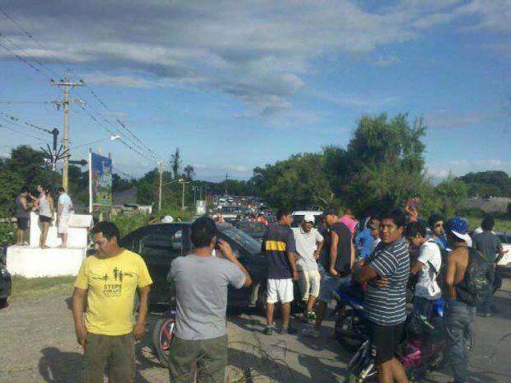 Vecinos bloquearon los accesos a San Antonio