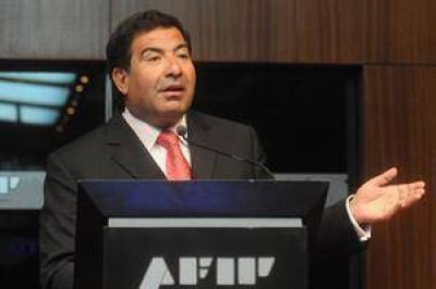 Denuncian a Ricardo Echegaray ante la Oficina Anticorrupci�n