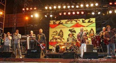 Los Pericos brindaron un impactante show en Necochea