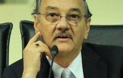 El gobernador asegur� que los polic�as aceptaron el sueldo de $ 6.000 y que ya firm� el decreto