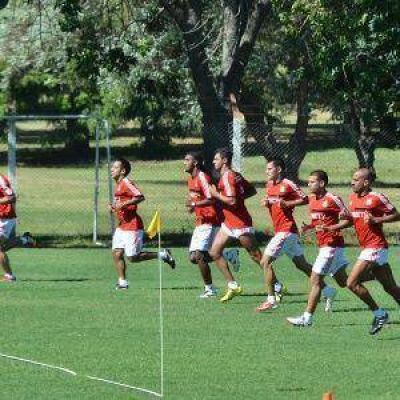 Estudiantes volvi� al trabajo con Ver�n a la cabeza en City Bell