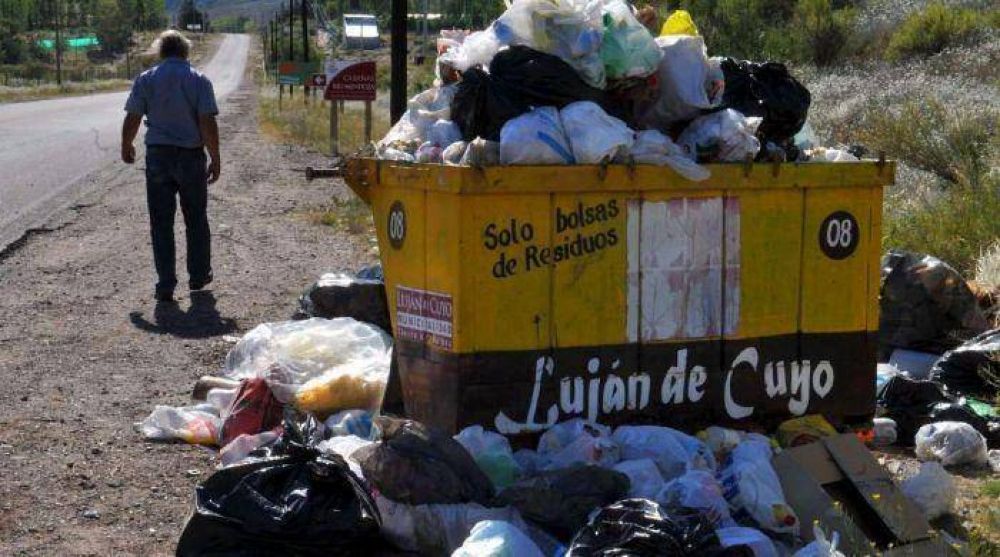 Basura en varios distritos de Luj�n por falta de recolecci�n
