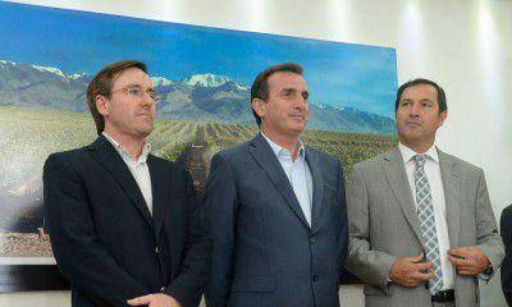El gobierno de Francisco P�rez no quiere reabrir el debate sobre la miner�a