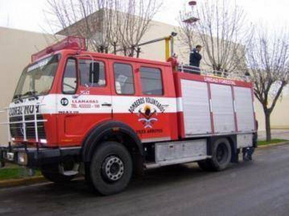 Los incendios de pastizales no dan tregua a los Bomberos