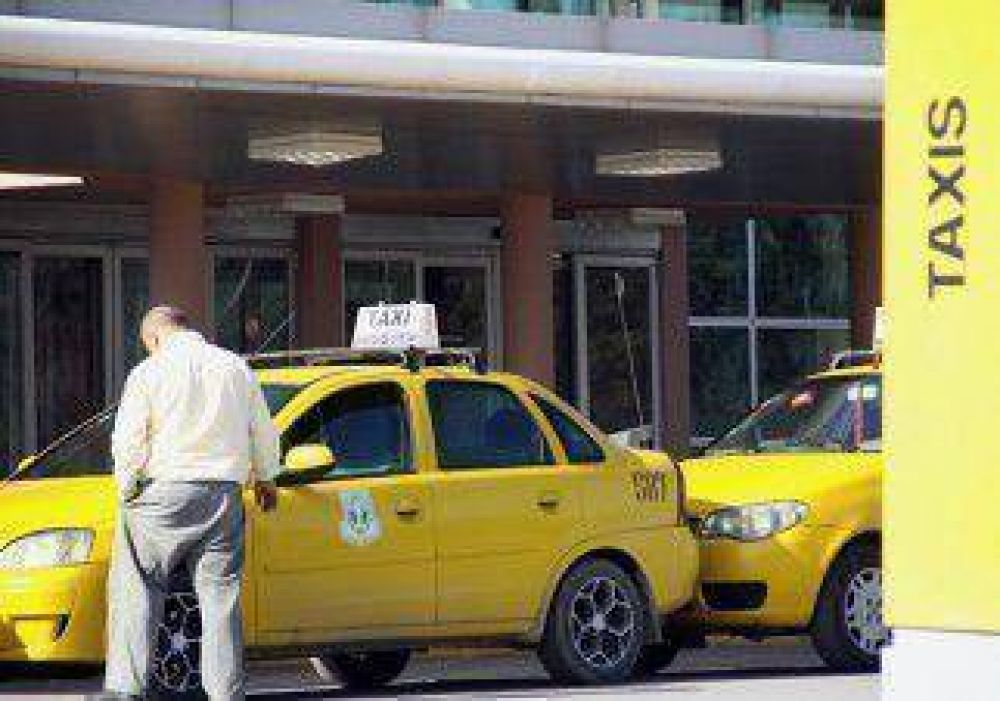 Nuevo aumento de taxis en Neuqu�n 