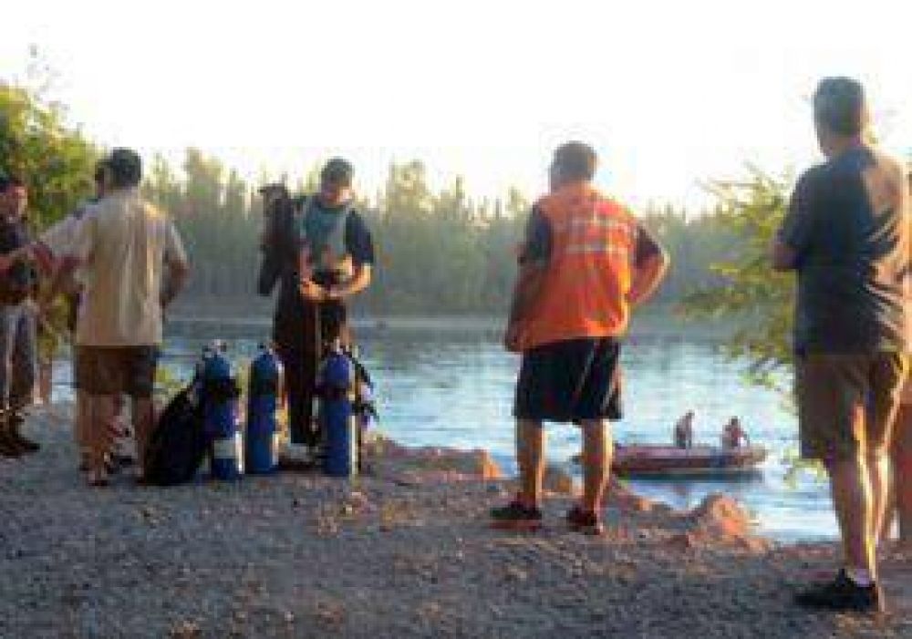Intensa b�squeda de un hombre en el r�o Limay