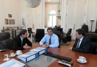 Weretilneck y Pichetto se re�nen con Capitanich para tratar el incremento de aranceles establecido por la UE