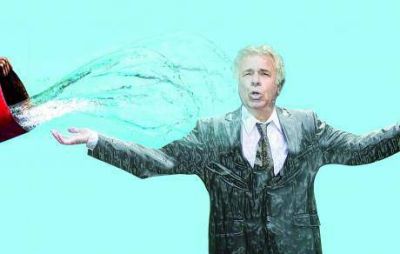 Marcelo Cossar sac� a De la Sota a los baldazos