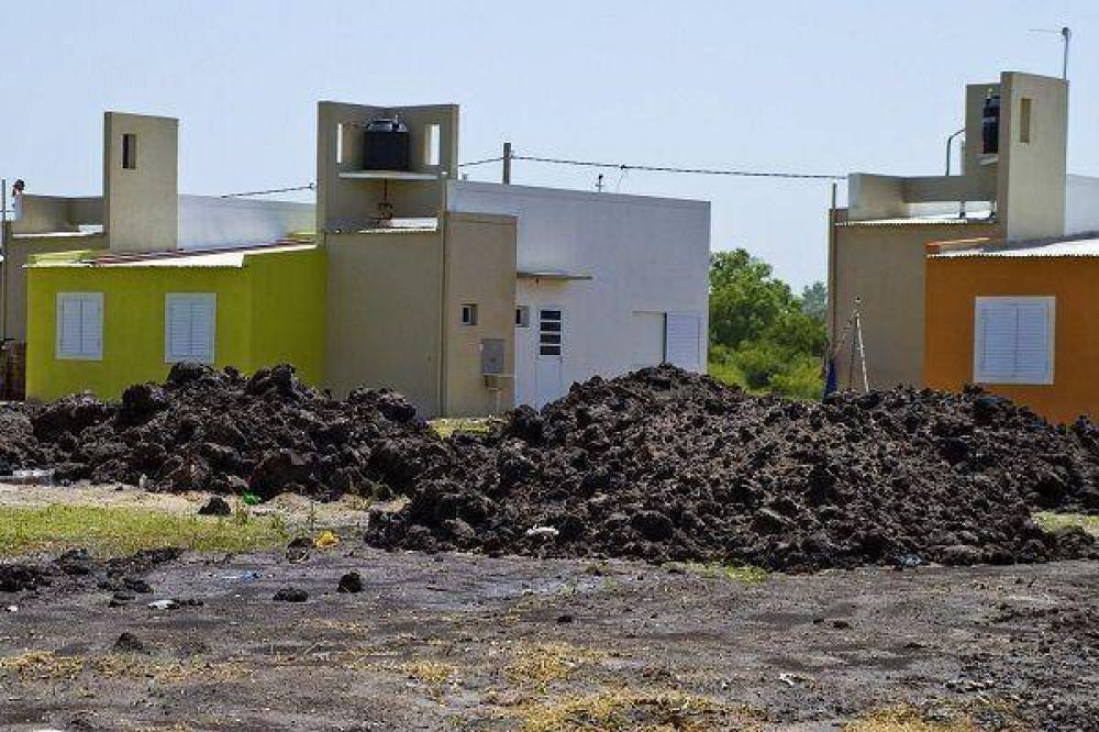 En la ciudad IAPV entreg� 220 viviendas y en la provincia se construyen 4 mil