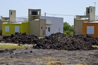 En la ciudad IAPV entreg� 220 viviendas y en la provincia se construyen 4 mil